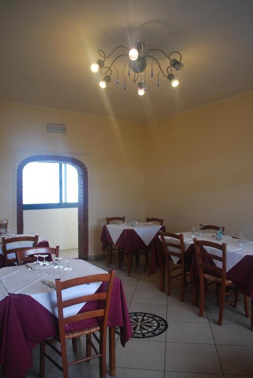 Albergo Smeraldo Кастелнуово Магра Екстериор снимка